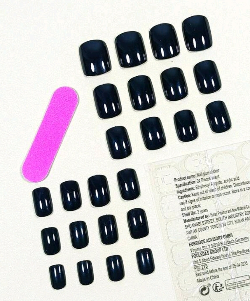 Nails - black
