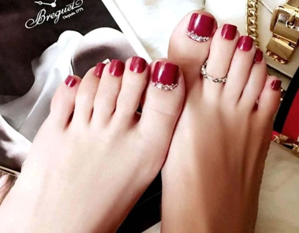 Nails - deep red (toes)