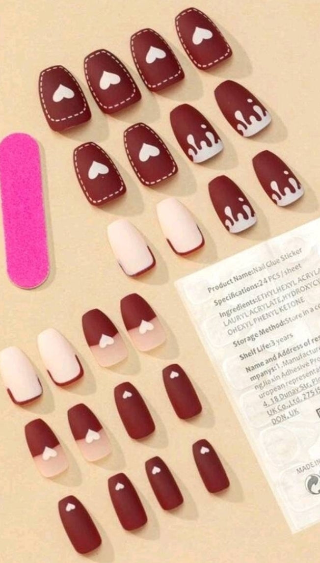 Nails - red heart