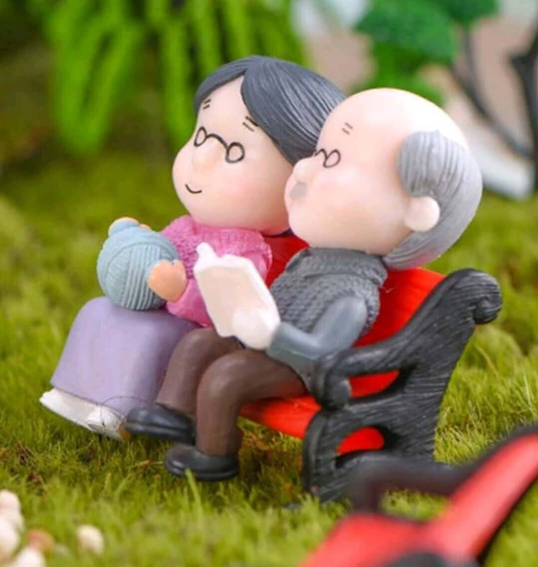 cute older couple resin cake topper