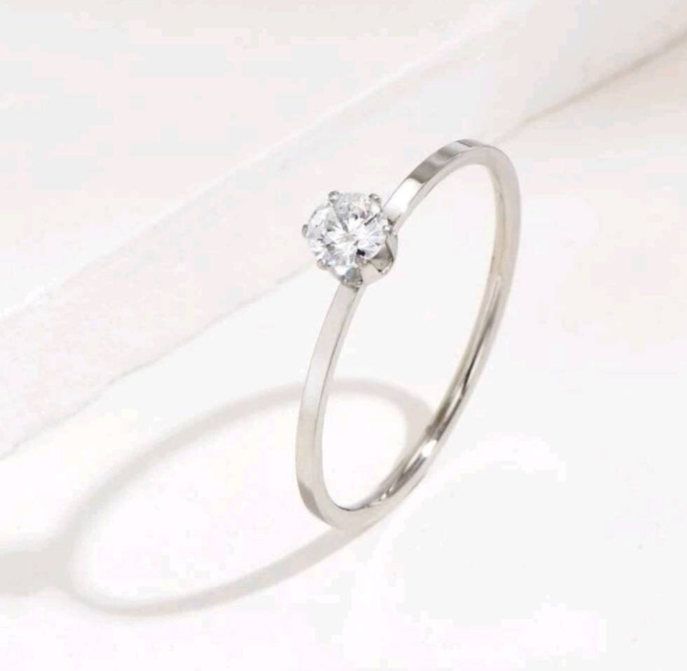 Ring - glitzy silver band