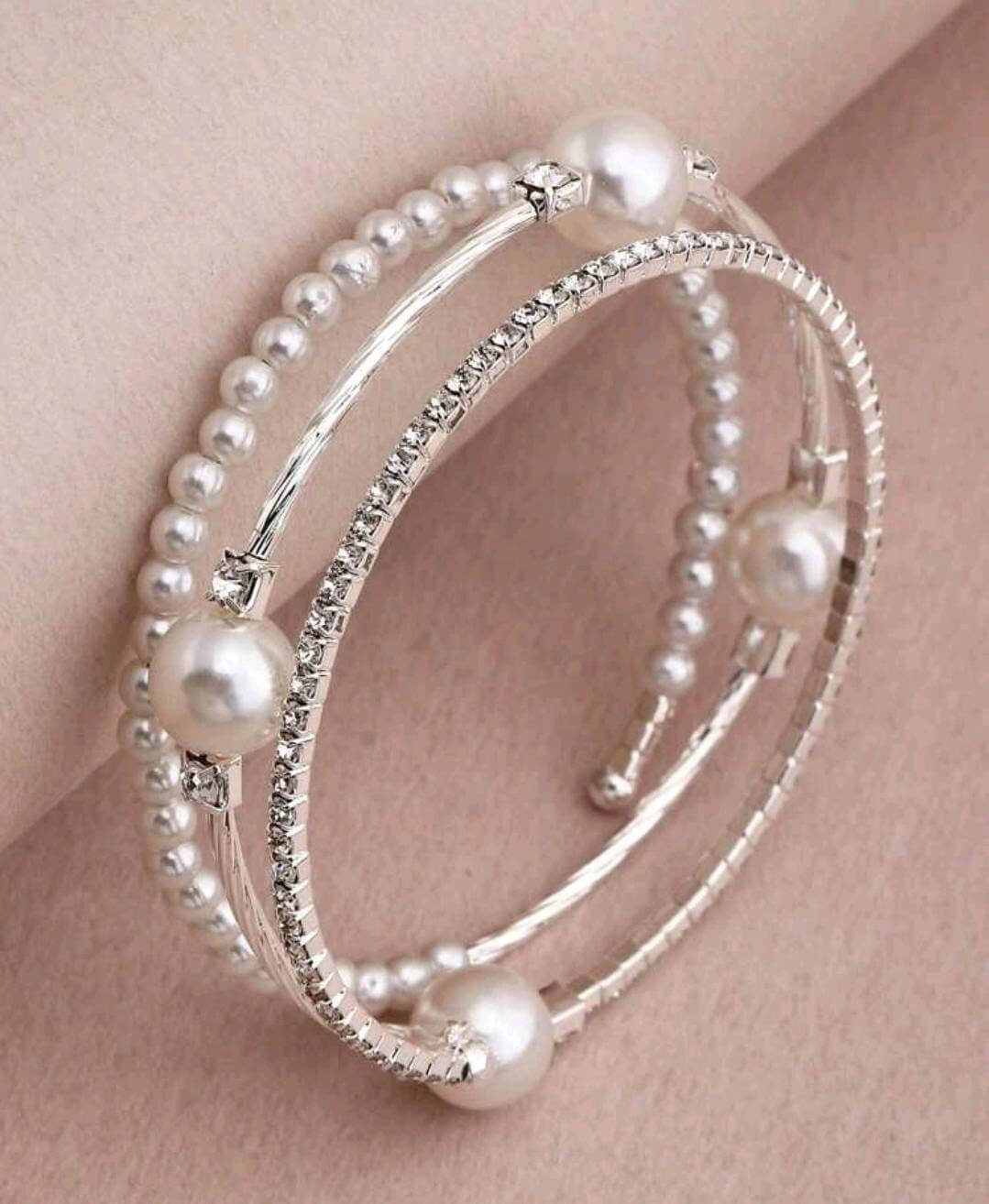 ladies silver glitzy pearl bangle