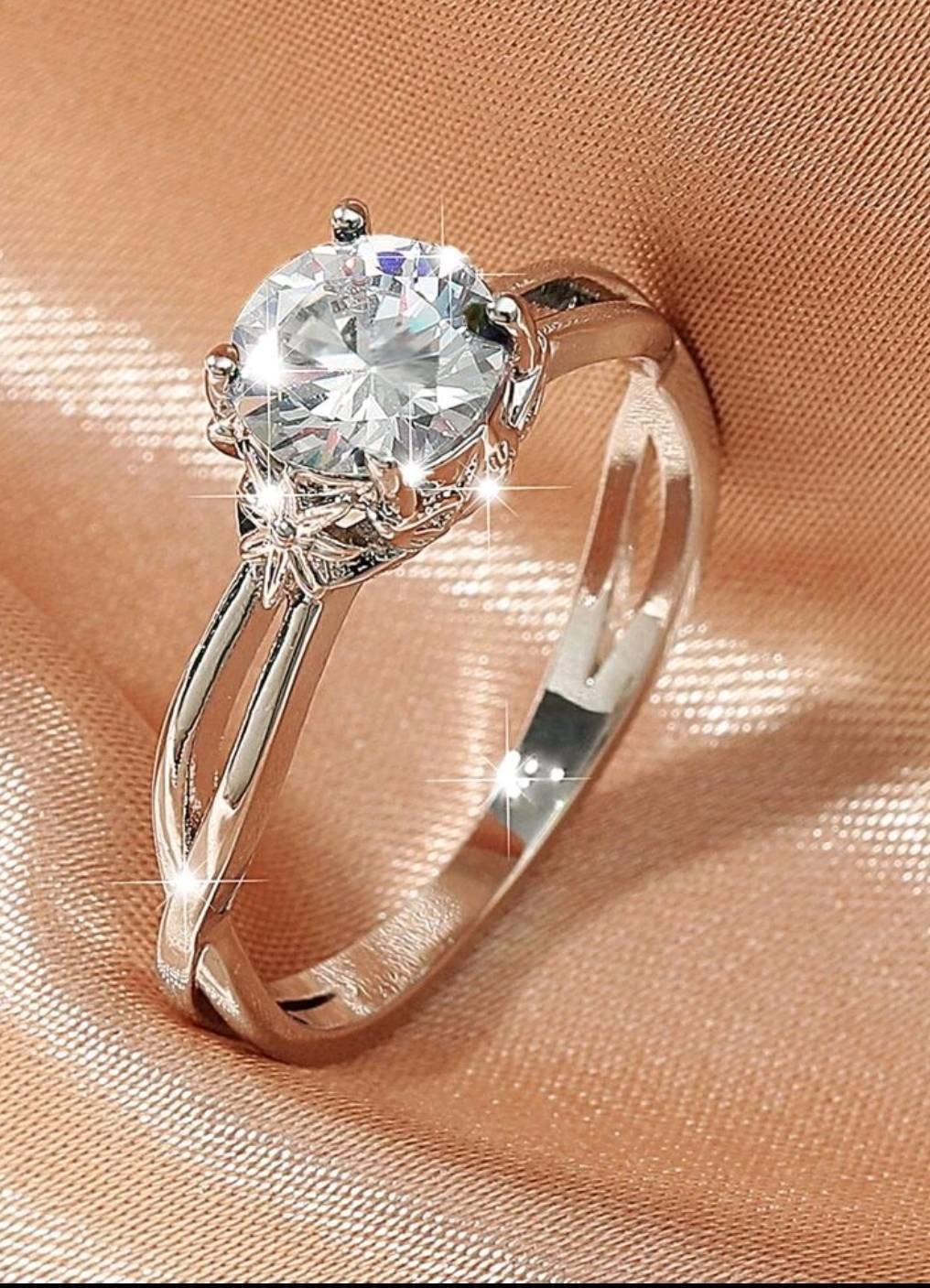 Ring (P) - zircon