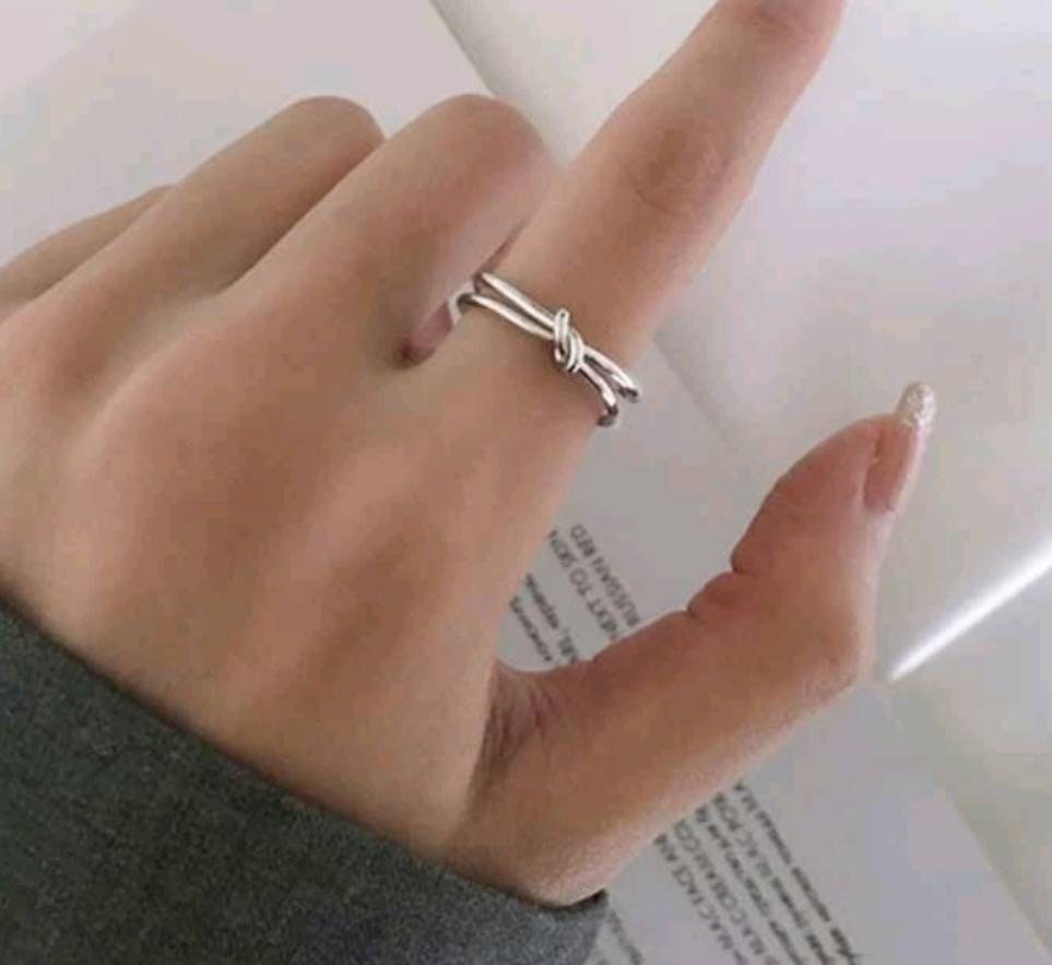 Ring (O) - silver knot