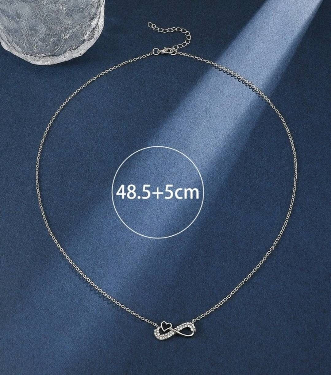 Jewellery - Necklace - Short - silver heart infinity