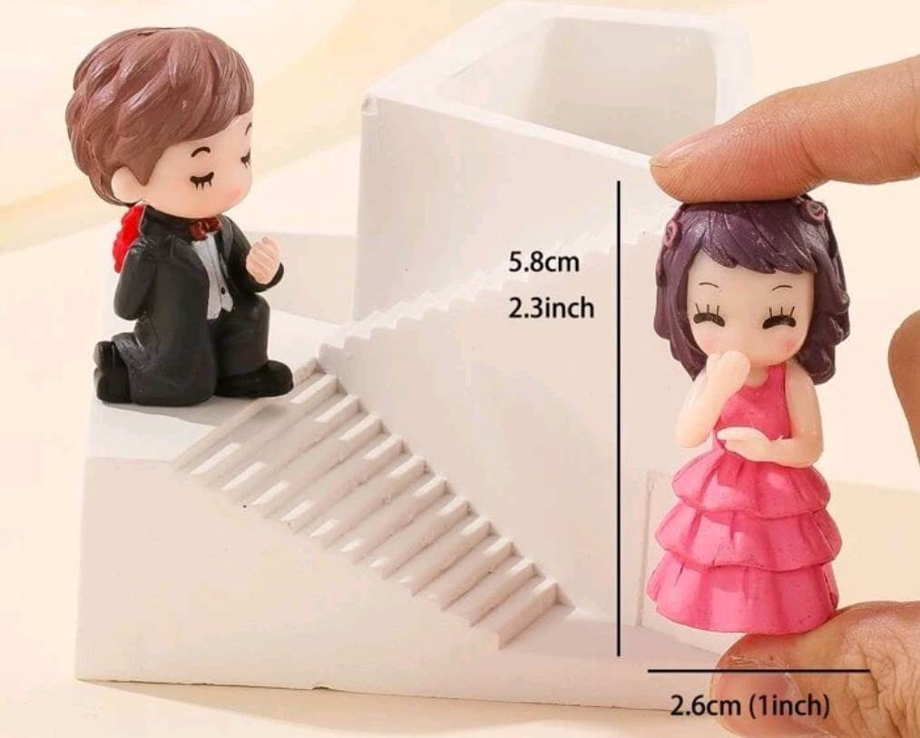 Engagement Cake Topper - cute kissing couple