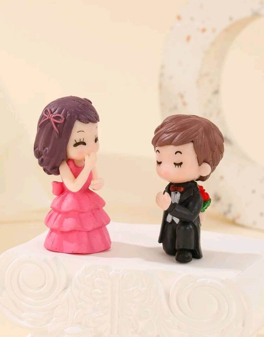 Engagement Cake Topper - cute kissing couple