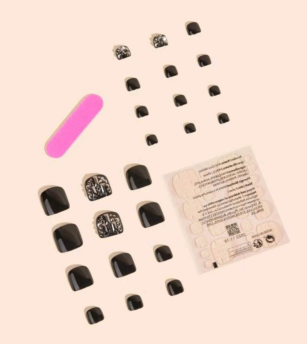 Nails - black square (toes)