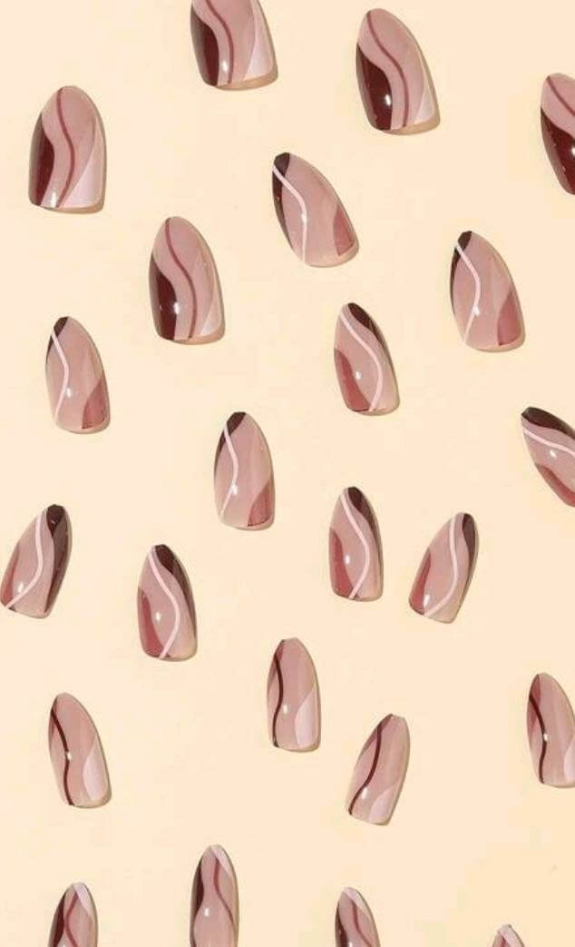Nails - almond