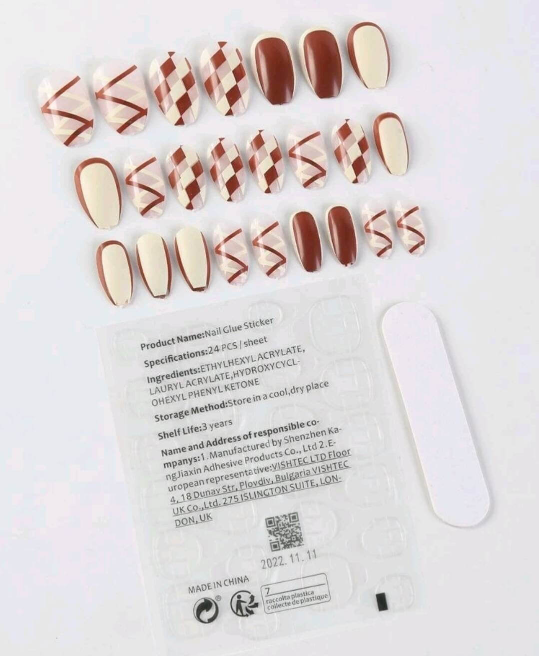 Nails - brown beige