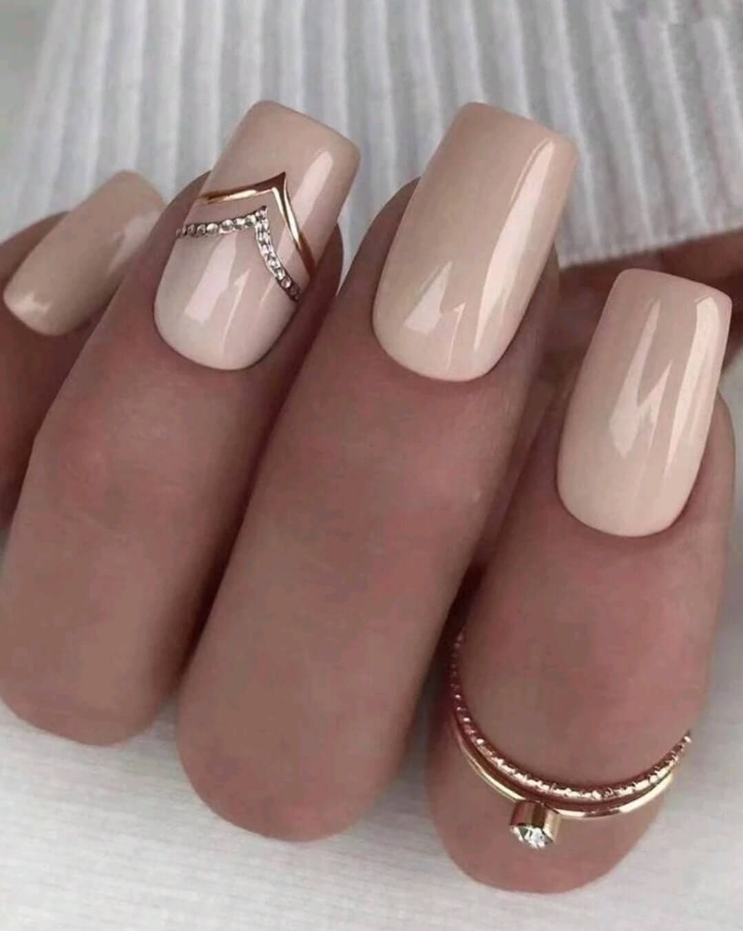 Nails (24) champagne