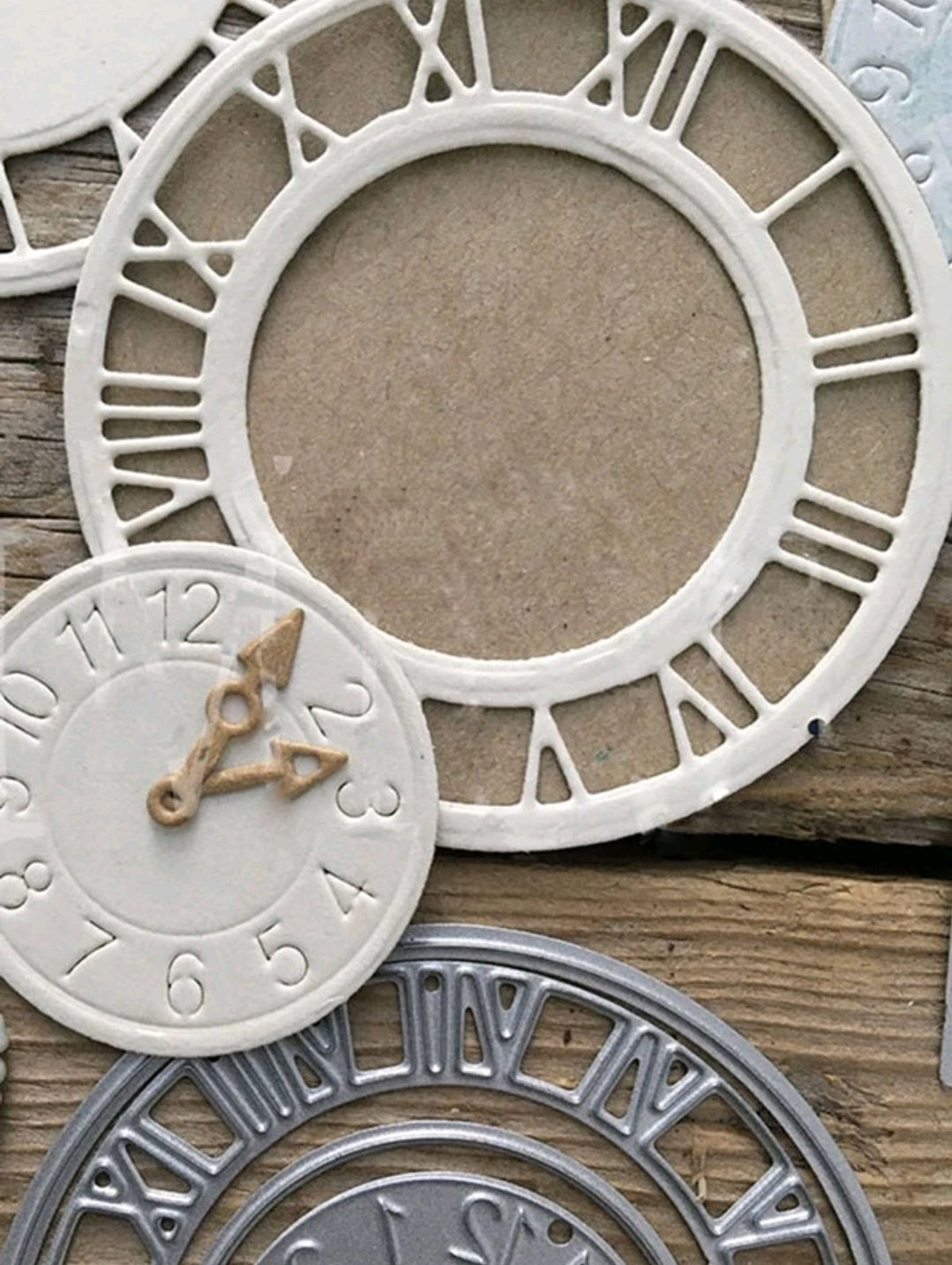 Craft - metal die - clock