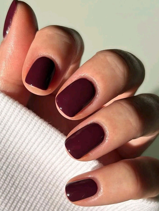 Nails - burgundy