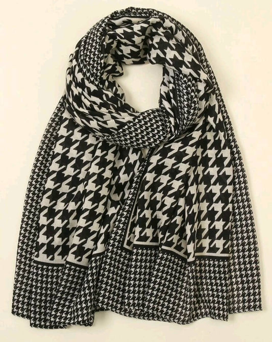  Scarf - houndstooth