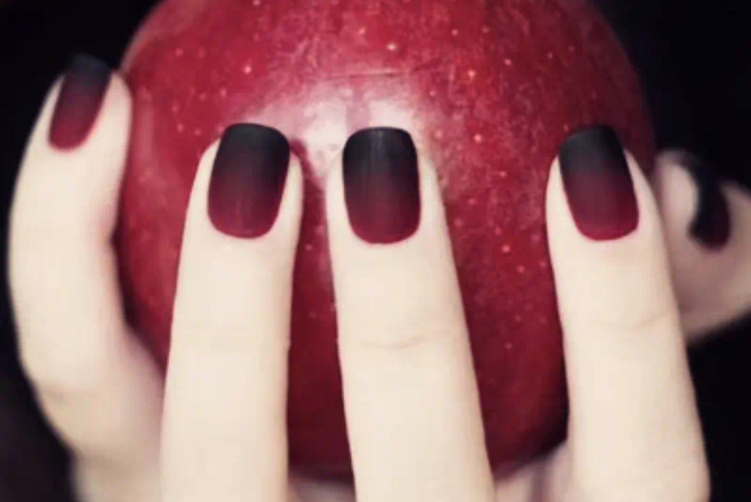 red Ombre false nails