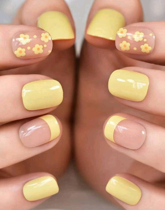  Nails - fun yellow