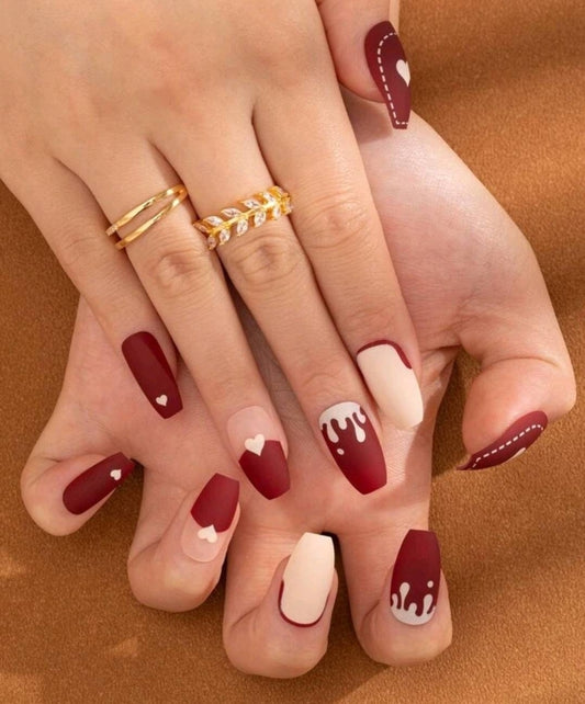Nails - red heart