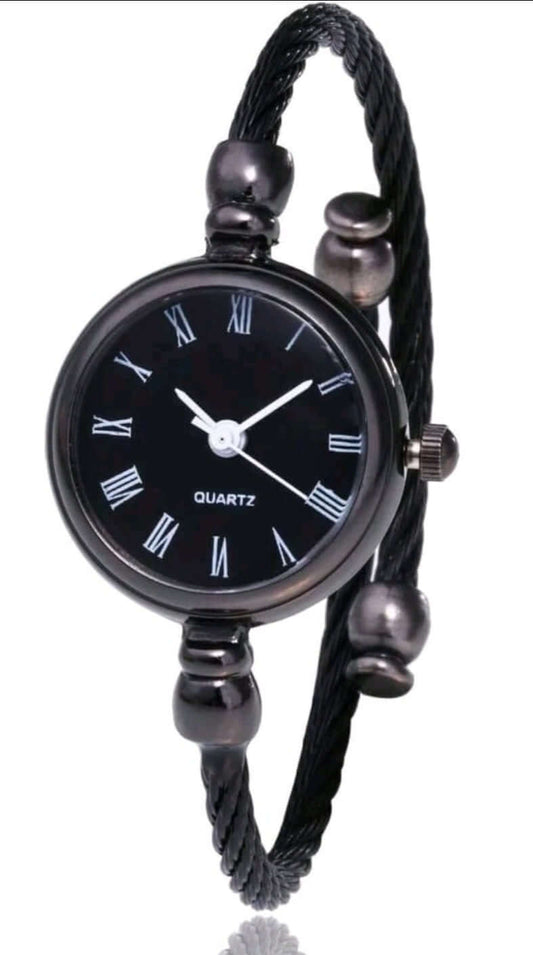  Ladies Watch - round twisted black Quartz minimalist