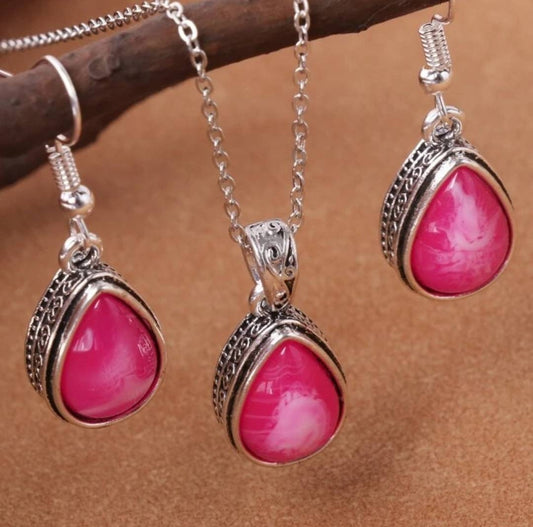 Necklace Set - Silver and pink - Pendant and Earrings