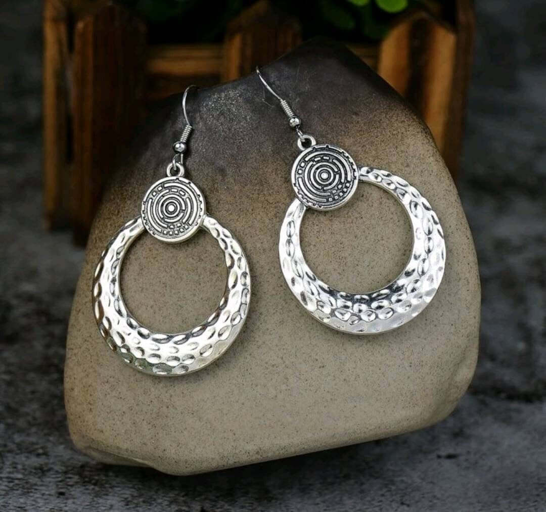 textured round drop earrings