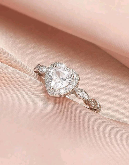 Ring (S) - zircon heart