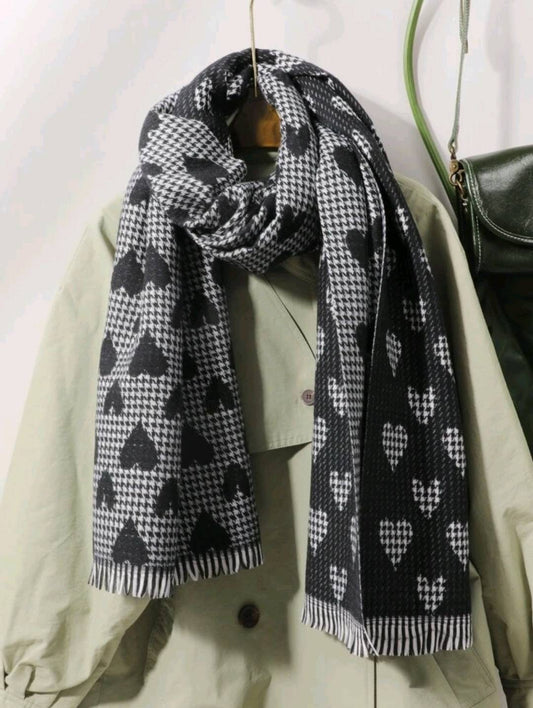  Scarf - houndstooth