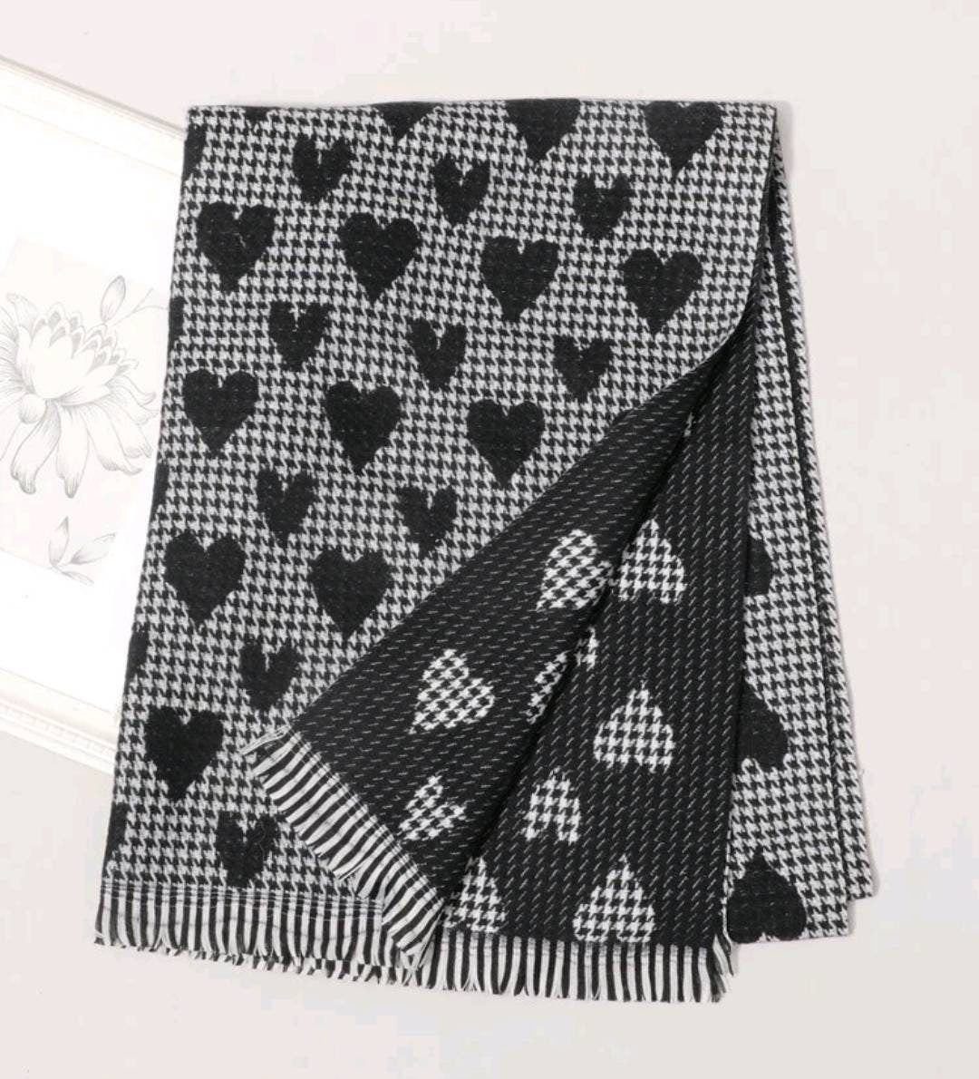  Scarf - houndstooth