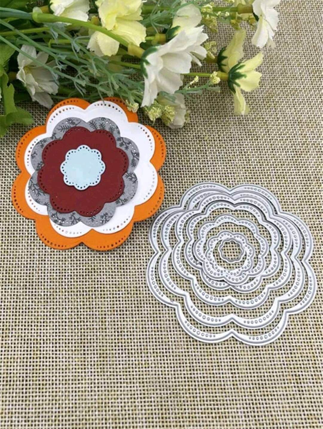 Craft - metal die - floral Nesting frames