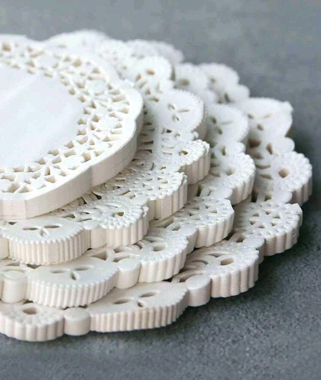 Craft - hollow lace doilies (100)