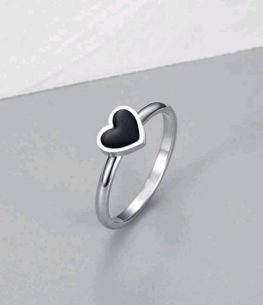 Ring (L - R) - silver heart