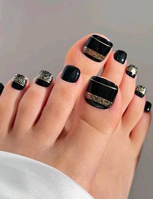Nails - black gold (toes)