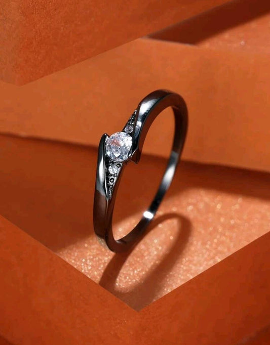 Ring (K O S W) - black glitz