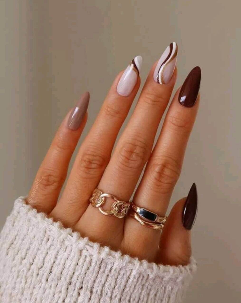 Nails - almond